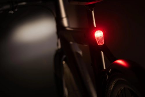 Bird Bike van moof look a like Elektrische fiets Mat-zwart achterlicht detail