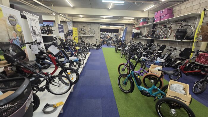 Elektrische Driewieler stabiliteit balans evenwichtsstoornis Trike fiets 3 wieler fiets elektrisch Fietsenwinkel Edam Fietshemel