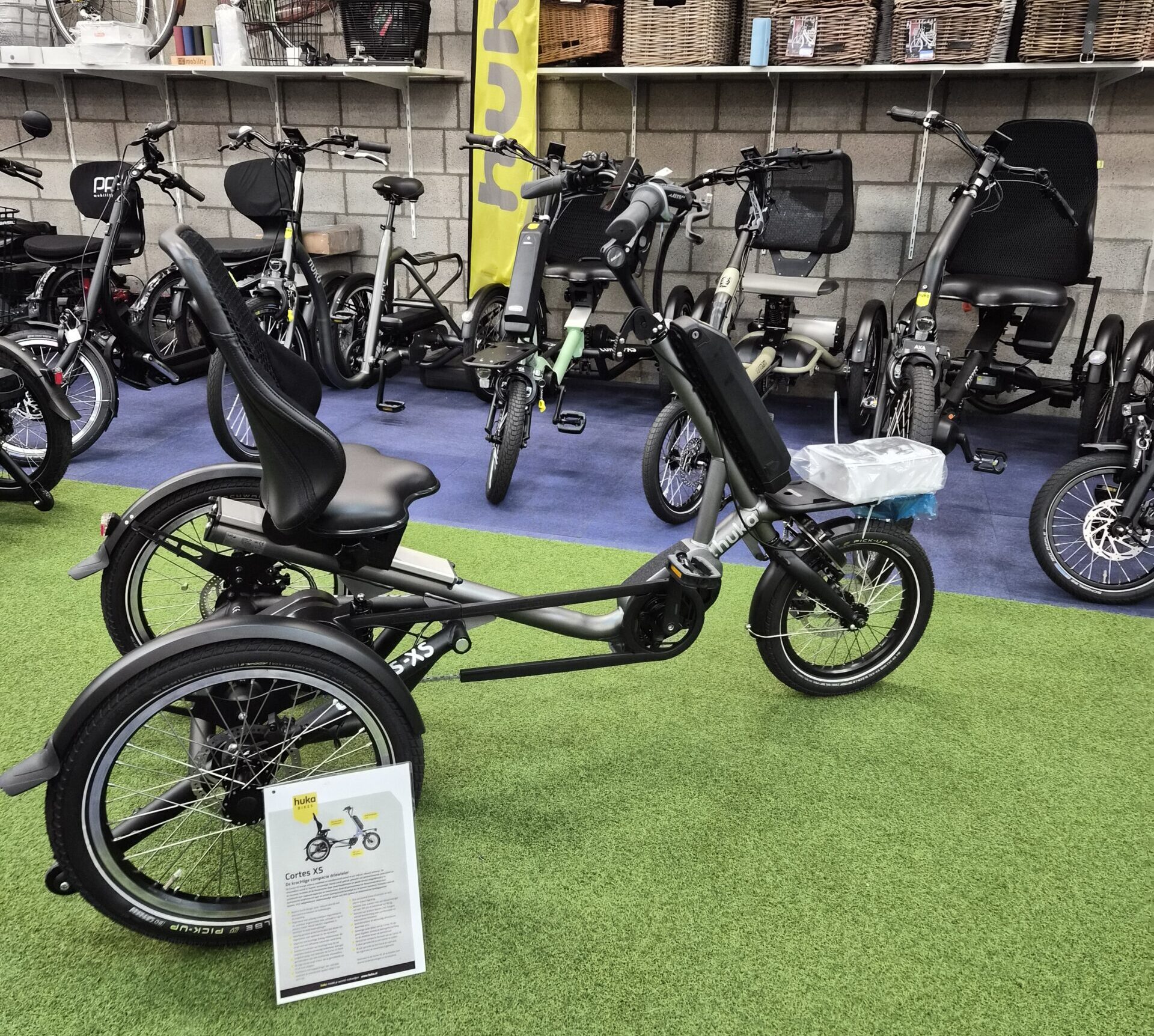 Huka cortes Grijs driewieler fiets elektrisch Huka cortes Grijs driewieler fiets elektrisch