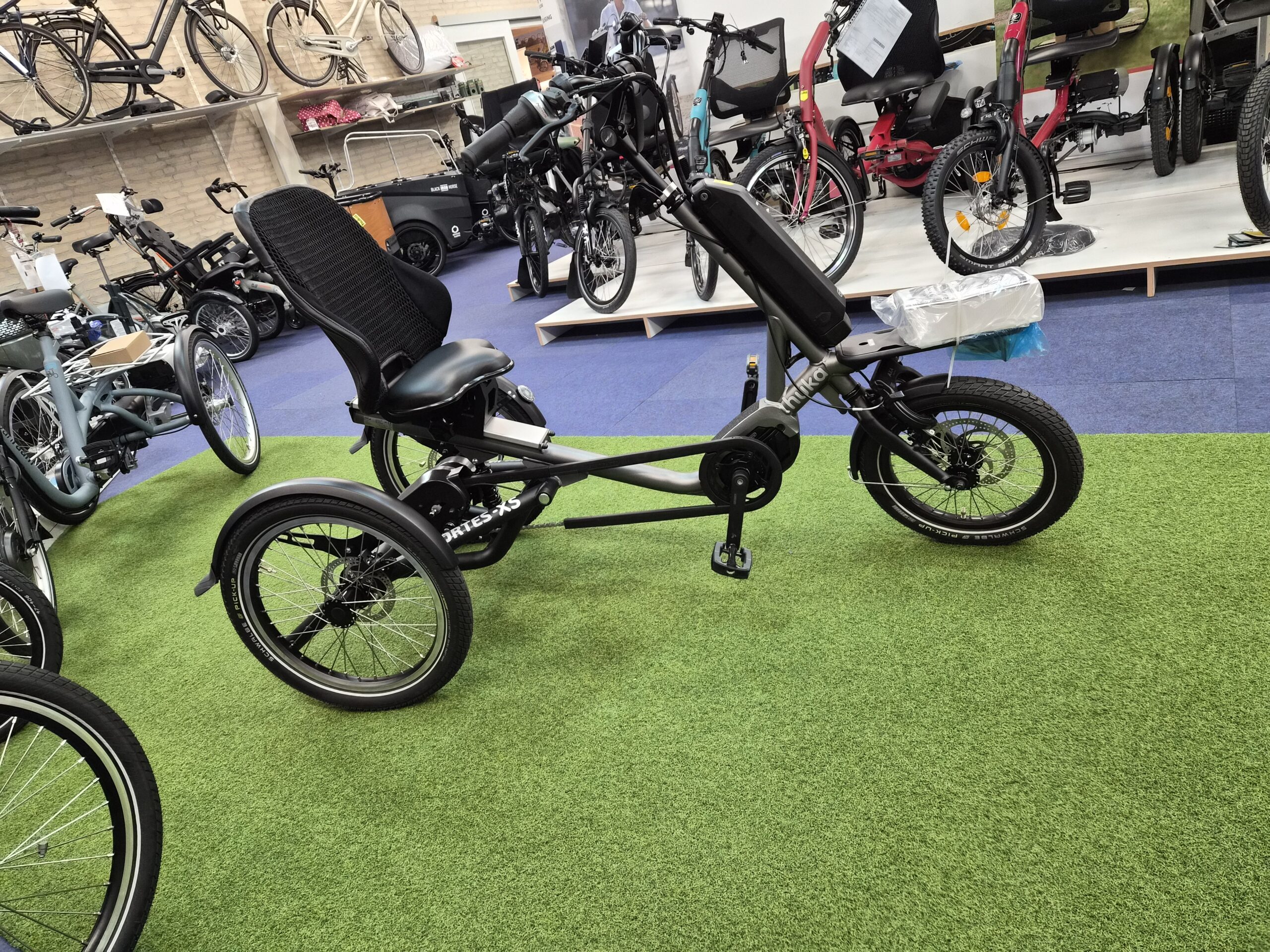 47286 Huka Cortes XS elektrische driewieler fiets Grijs - Afbeelding 2